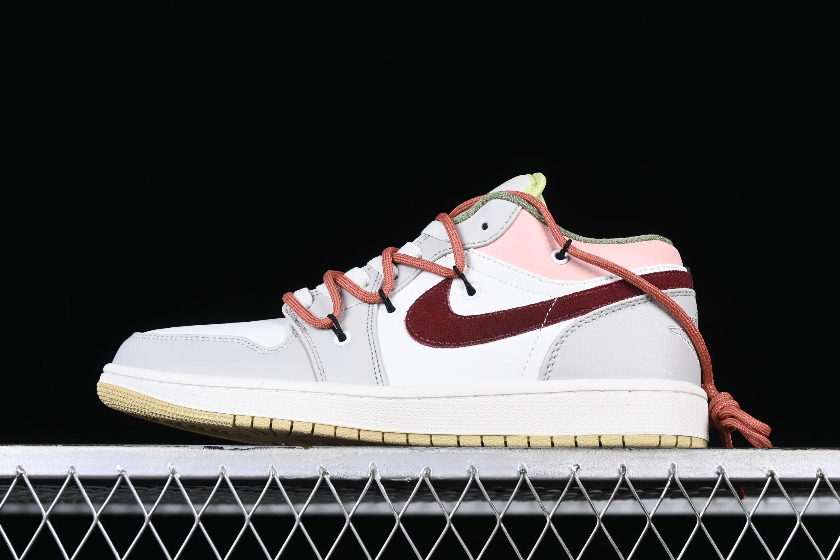 All categories Air Jordan Jordan series basketball shoes Air Jordan 1 Low Z version Air Jordan 1 Low AJ1 Joe 1 gray pink strap deconstruction low-top basketball shoes FD9906-131